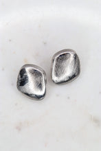 Carica l'immagine nel visualizzatore di Gallery, Mè·ro Bijoux - Orecchini ONDA ARGENTATA