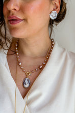 Carica l'immagine nel visualizzatore di Gallery, Serie UNICO LUXURY - Flos Fortitudinis (Fiore della Forza) - Orecchini argento 925 placcato oro 18k