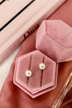 Carica l'immagine nel visualizzatore di Gallery, Orecchini BOTTONI arg925 - Perle Autentiche BIANCHE - MINI