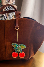 Carica l'immagine nel visualizzatore di Gallery, Charm & Portachiavi – Sogni in Viaggio ✨