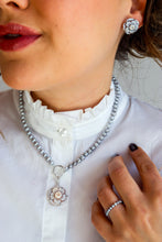 Carica l'immagine nel visualizzatore di Gallery, Collana CAREZZA DI PERLA - argento 925