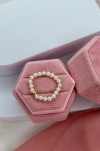 Carica l'immagine nel visualizzatore di Gallery, Anello Luce di Perla - Bianco