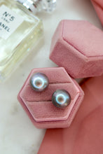 Carica l'immagine nel visualizzatore di Gallery, Orecchini BOTTONI arg925 - Perle GRIGIE Autentiche - MAXI