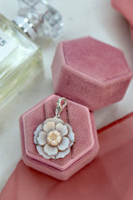 Carica l'immagine nel visualizzatore di Gallery, Collana CAREZZA DI PERLA - argento 925