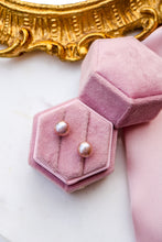 Carica l'immagine nel visualizzatore di Gallery, Orecchini BOTTONI arg925 - Perle Autentiche ROSA - Piccoli