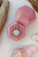 Carica l'immagine nel visualizzatore di Gallery, Pendente CAMMEO ESTATE ORO - argento 925 placcato oro 18k