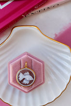 Carica l'immagine nel visualizzatore di Gallery, Pendente CAMMEO ESTATE ORO - argento 925 placcato oro 18k