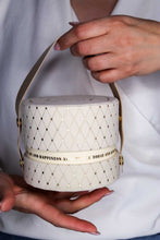Charger l'image dans la galerie, LUXURY PACKAGING - Boîte Camélia Beige - Édition Limitée