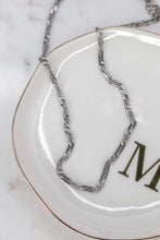 Load image into Gallery viewer, Mè·ro Bijoux - SINGAPORE Necklace