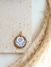 Carica l'immagine nel visualizzatore di Gallery, Ciondolo FLORIS - argento 925 placcato oro 18k