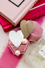Load image into Gallery viewer, Luxury Line - MELANY HEART earrings with WHITE pearls - 925 SILVER