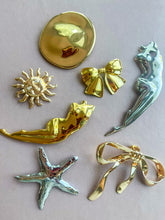 Carica l'immagine nel visualizzatore di Gallery, Spilla SOGGETTI VARI