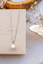 Carica l'immagine nel visualizzatore di Gallery, Collana PERLY BIANCA - argento 925