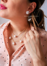 Load image into Gallery viewer, Luxury Line - PRE-ORDER - LITTLE CAMELIA GOLD Earrings
