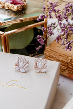 Carica l'immagine nel visualizzatore di Gallery, PRE ORDINE - Orecchini LOTO 15 mm in argento 925