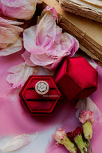 Charger l'image dans la galerie, Ligne Luxe - PRÉCOMMANDE - Bague CAMELIA OR