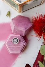 Carica l'immagine nel visualizzatore di Gallery, PREORDINE - Anello LOTO in argento 925 - cammeo autentico