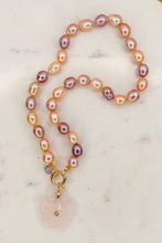 Carica l'immagine nel visualizzatore di Gallery, Linea Luxury - Collana PEONIA + ciondolo Fiore di Luce
