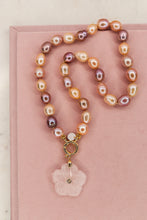 Carica l'immagine nel visualizzatore di Gallery, Linea Luxury - Collana PEONIA + ciondolo Fiore di Luce
