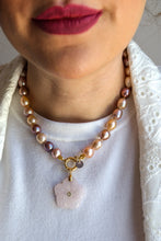 Carica l'immagine nel visualizzatore di Gallery, Linea Luxury - Collana PEONIA + ciondolo Fiore di Luce

