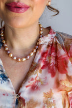 Carica l'immagine nel visualizzatore di Gallery, Linea Luxury - Collana PEONIA + ciondolo Fiore di Luce
