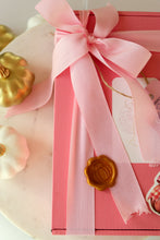 Carica l'immagine nel visualizzatore di Gallery, Edizione Limitata - MELMYSTERY BOX 2025
