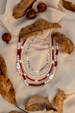 Carica l'immagine nel visualizzatore di Gallery, Collana POLVERE DI FATA - BACCHE ROSSE - argento 925 placcato oro 18k
