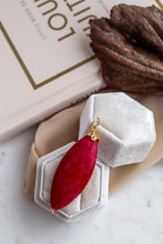 Carica l'immagine nel visualizzatore di Gallery, Pendente ROSSO DI BOSCO - argento 925 placcato oro 18k
