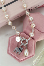Carica l'immagine nel visualizzatore di Gallery, COMBO Collana LA BASE di Melania Gorini Gioielli - Pendente perla e pendente cagnolino
