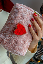 Carica l'immagine nel visualizzatore di Gallery, Pochette &amp; Spilla – Magie di Festa -  Cuore 💗
