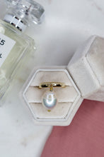 Charger l'image dans la galerie, Ligne Precious - Bague GOUTTE DE LUNE OR - Blanche
