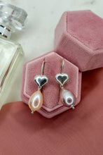 Load image into Gallery viewer, Precious Line - SECRET IN PINK HEARTS Earrings
