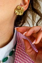 Charger l'image dans la galerie, Mè·ro Bijoux - Boucles d'oreilles FLEUR DE POMMIER Or
