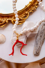 Carica l&#39;immagine nel visualizzatore di Gallery, COMBO Collana CAMELIA + pendente RAMO CORALLO - argento 925 placcato oro 18k
