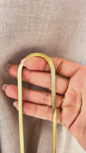 Load and play video in Gallery viewer, Mè·ro Bijoux - SPIGA MAXI GOLD Necklace
