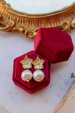 Carica l&#39;immagine nel visualizzatore di Gallery, Orecchini MADEMOISELLE FLOWER - argento 925 placcato oro 18k
